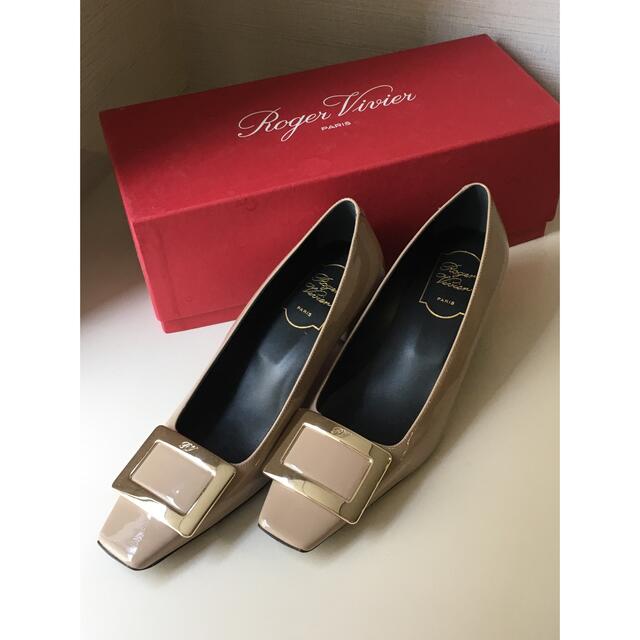 ROGER VIVIER(ロジェヴィヴィエ)の【未使用新品・人気色】Belle Vivier Trompette Taupe レディースの靴/シューズ(ハイヒール/パンプス)の商品写真