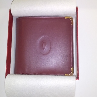 カルティエ(Cartier)の〔りさこ様専用〕カルティエ小銭入れ付二つ折財布(折り財布)