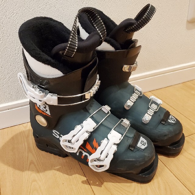 SALOMON(サロモン)のSalomon　スキーブーツ　ジュニア スポーツ/アウトドアのスキー(ブーツ)の商品写真