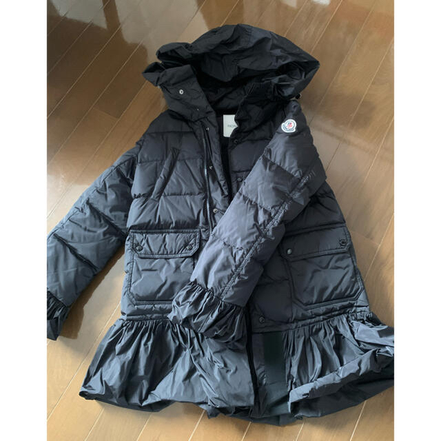 MONCLER(モンクレール)のモンクレール　 滝沢眞規子さん着用 Sacai サカイコラボ レディースのジャケット/アウター(ダウンコート)の商品写真