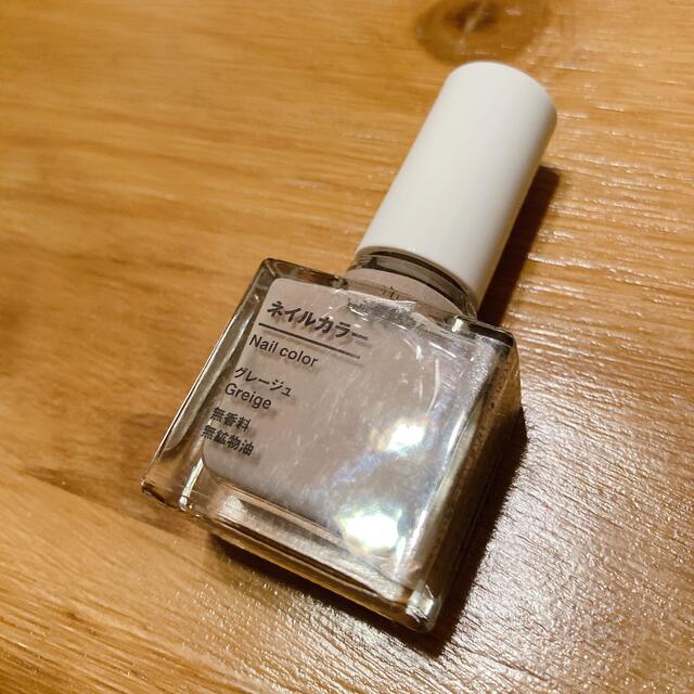 MUJI (無印良品)(ムジルシリョウヒン)の無印　ネイルカラー　グレージュ コスメ/美容のネイル(マニキュア)の商品写真