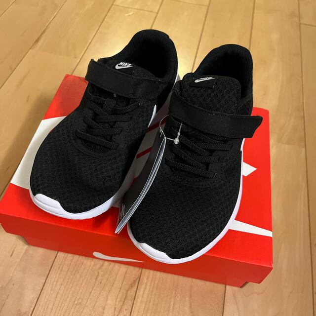 NIKE(ナイキ)の専用　新品　NIKE ナイキ スニーカー　タンジュン　22cm キッズ/ベビー/マタニティのキッズ靴/シューズ(15cm~)(スニーカー)の商品写真