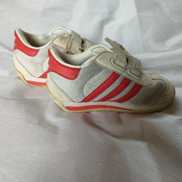 adidas(アディダス)の【14cm】adidas アディダス スニーカー 赤 子ども 靴 キッズ キッズ/ベビー/マタニティのベビー靴/シューズ(~14cm)(スニーカー)の商品写真