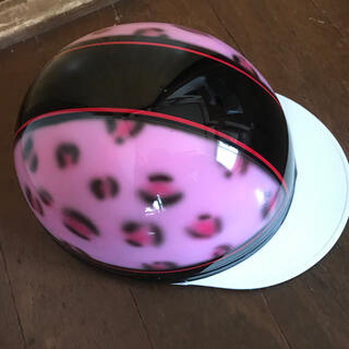 ピンク 黒 ヒョウ柄 コルク半 ヘルメットの通販 by paint_clover's ...