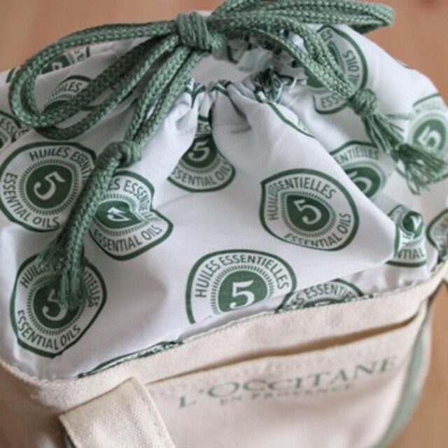 L'OCCITANE(ロクシタン)のロクシタン ロゴ巾着つきトートバッグ レディースのバッグ(トートバッグ)の商品写真