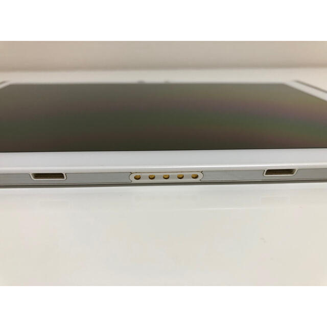 arrows(アローズ)のARROWS F-03G ＋HDMI変換器　中古　タブレット　Android スマホ/家電/カメラのPC/タブレット(タブレット)の商品写真