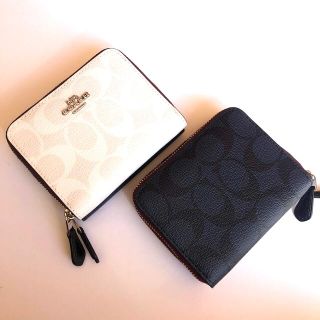 コーチ(COACH)のコーチホワイト＆ネイビーダブルジップ小銭入れIDホルダー付き二つ折り財布(財布)