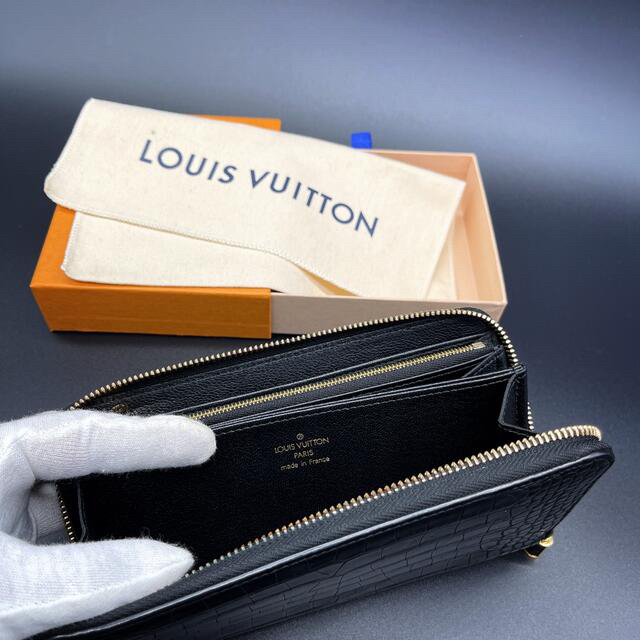 LOUIS VUITTON(ルイヴィトン)のスヌオ様専用　未使用　ルイヴィトン　クロコ　ジッピーエキゾチック　マット レディースのファッション小物(財布)の商品写真