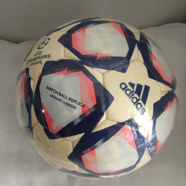 adidas(アディダス)のadidas　サッカーボール4号球 検定球 フィナーレ 401BRW スポーツ/アウトドアのサッカー/フットサル(ボール)の商品写真