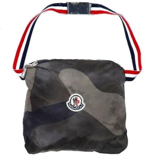 MONCLER(モンクレール)の【MINMI様】MONCLER　NATH　ジャケット　カモフラ　迷彩　0 メンズのジャケット/アウター(ナイロンジャケット)の商品写真