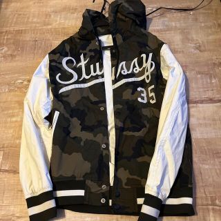 ステューシー(STUSSY)のstussy パーカー(ナイロンジャケット)