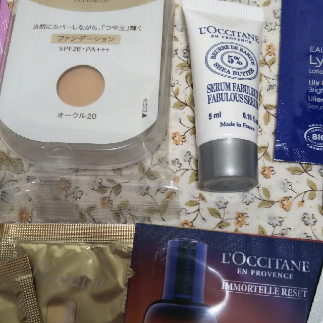 L'OCCITANE(ロクシタン)のコスメサンプルなど　いろいろ33点 コスメ/美容のスキンケア/基礎化粧品(その他)の商品写真