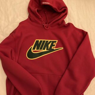 シュプリーム(Supreme)のSUPREME×NIKE プルオーバーパーカー　ムタ様ご購入予定品(パーカー)