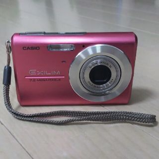 カシオ(CASIO)のデジカメ CASIO EXILIM EX-Z75(コンパクトデジタルカメラ)