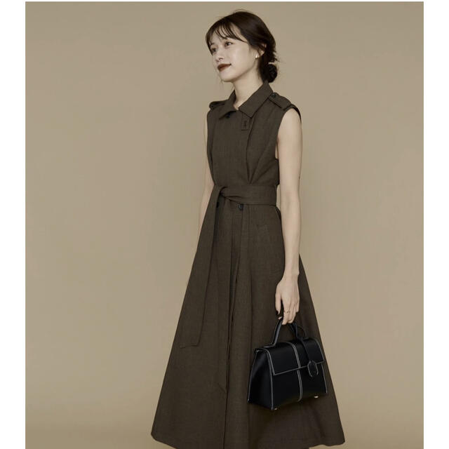 Sleeveless coat dress / L’Or  Brown