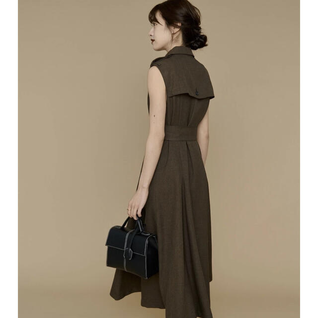 Sleeveless coat dress / L’Or  Brown