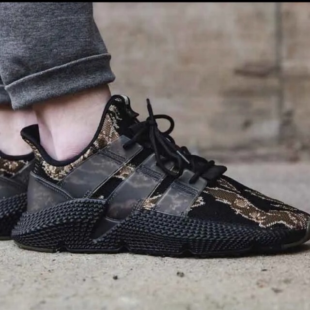 adidas(アディダス)のadidas prophere undefeated camo undftd メンズの靴/シューズ(スニーカー)の商品写真