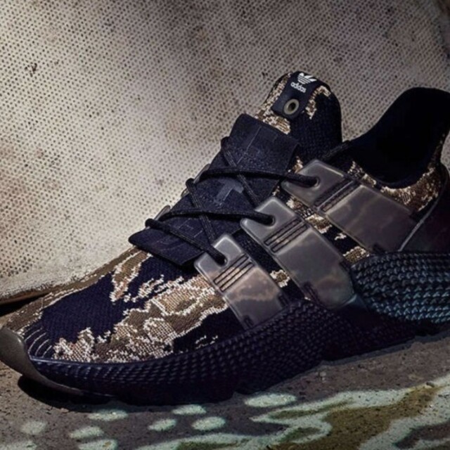 adidas(アディダス)のadidas prophere undefeated camo undftd メンズの靴/シューズ(スニーカー)の商品写真