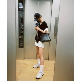 ザラ(ZARA)のZARA ニットベスト　黒(ベスト/ジレ)