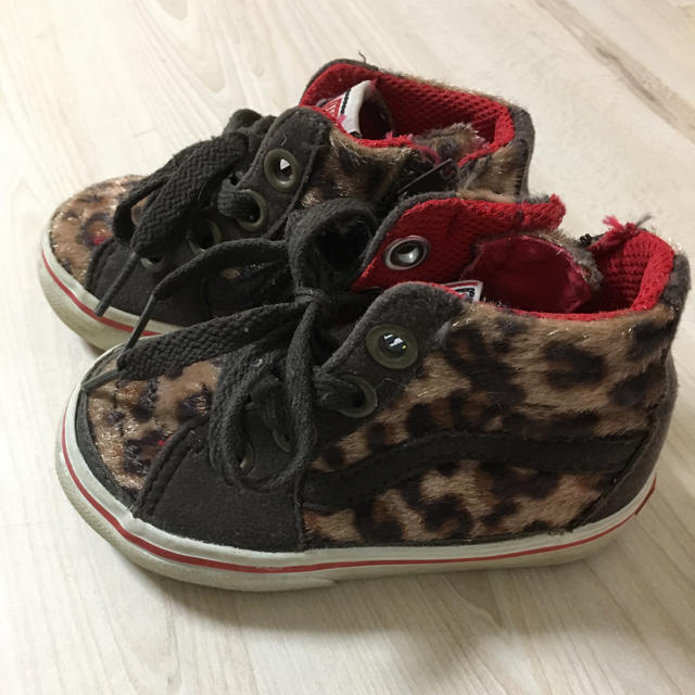 VANS(ヴァンズ)のVANS ハラコ柄ハイカットスニーカー キッズ/ベビー/マタニティのベビー靴/シューズ(~14cm)(スニーカー)の商品写真