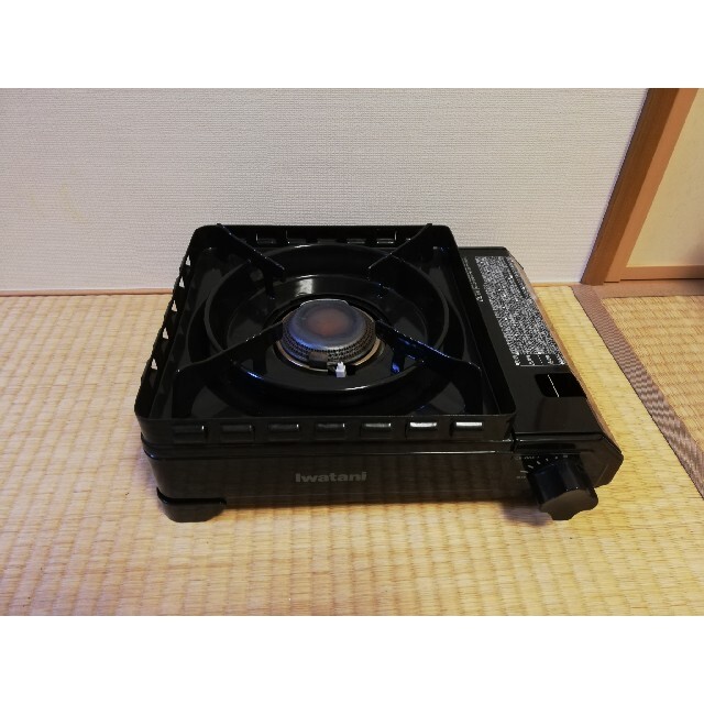 Iwatani(イワタニ)の岩谷産業 カセットフー アウトドアコンロ タフまる CB-ODX-1 ブラック スポーツ/アウトドアのアウトドア(ストーブ/コンロ)の商品写真