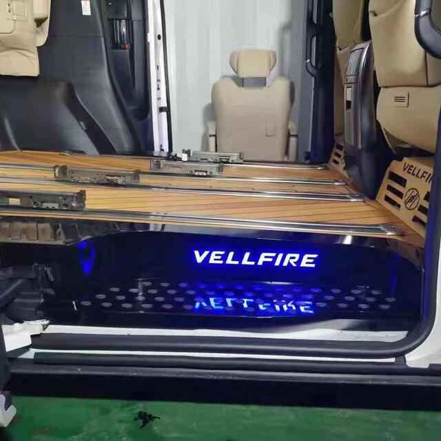 ヴェルファイア  VELLFIRE　4点セット30系 前後期 黒スカッフプレートトヨタヴェルファイア30系前期