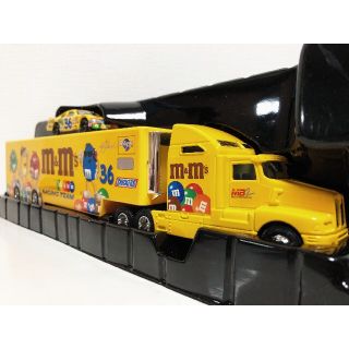 m&m&m's - RC2/m&m'sエムアンドエム Nascarナスカー トレーラー 1/64