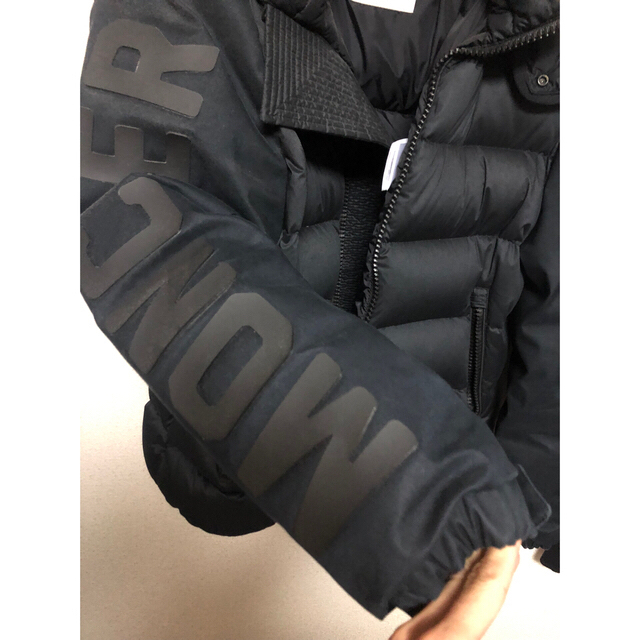 MONCLER(モンクレール)の美品 MONCLER off-whiteモンクレールオフホワイトダウンジャケット メンズのジャケット/アウター(ダウンジャケット)の商品写真