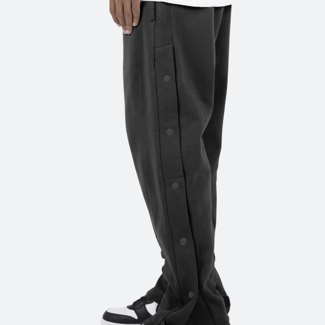 FEAR OF GOD(フィアオブゴッド)のmnml TEAR AWAY SWEATPANTS スウェットパンツ メンズのパンツ(その他)の商品写真