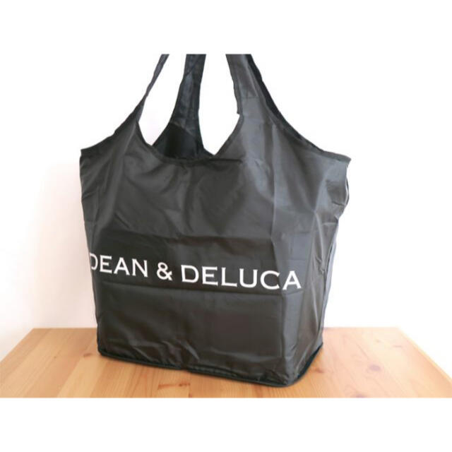 DEAN & DELUCA(ディーンアンドデルーカ)の【希少・新品】DEAN & DELUCA レジカゴバッグ+保冷ボトルケース レディースのバッグ(エコバッグ)の商品写真