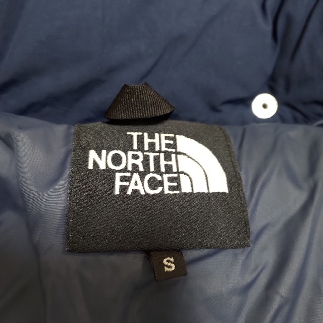 THE NORTH FACE(ザノースフェイス)のノースフェイス キャンプシェラショート ダウン メンズ ネイビー Sサイズ メンズのジャケット/アウター(ダウンジャケット)の商品写真