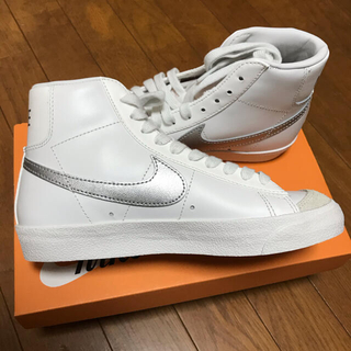 NIKE ナイキ BLAZER MID77(スニーカー)