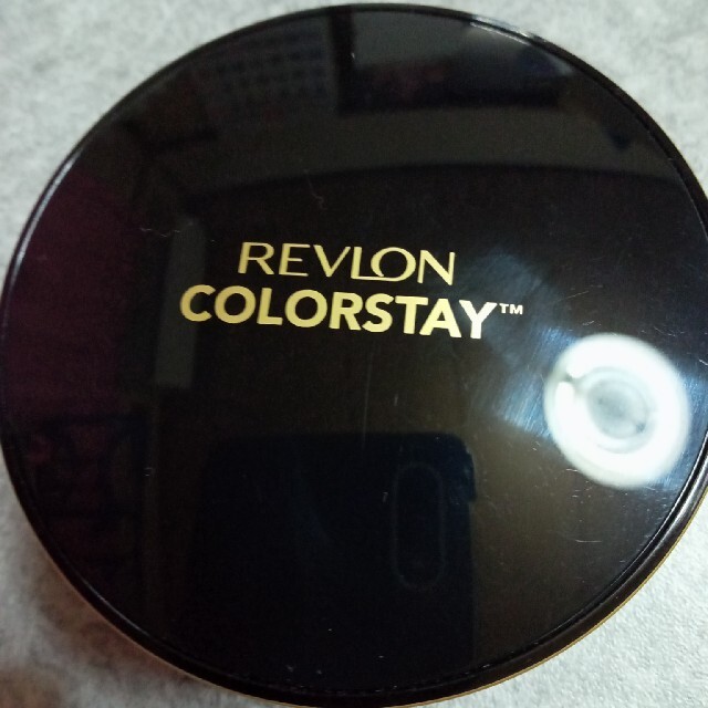 REVLON(レブロン)のレブロン　カラーステイクッションロングウェア コスメ/美容のベースメイク/化粧品(ファンデーション)の商品写真