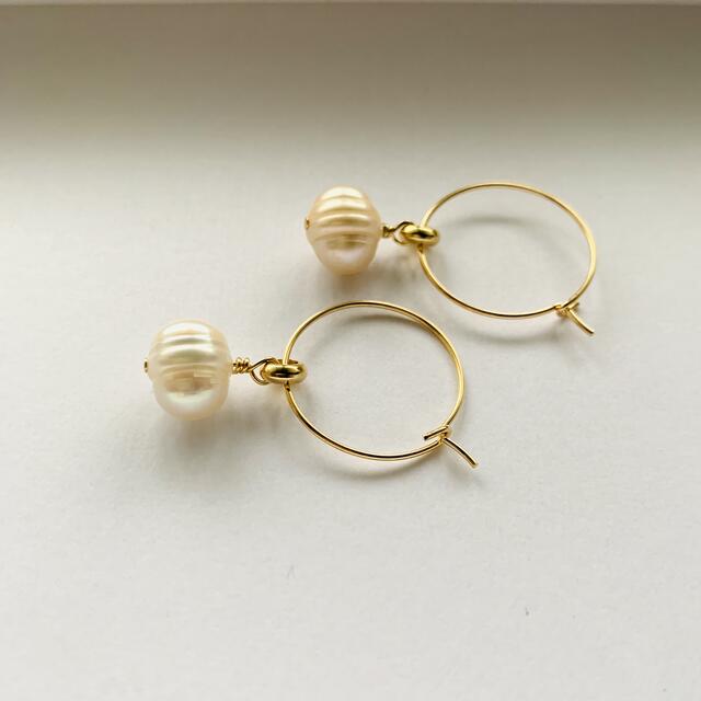 淡水パールのリングフープピアス  レディースのアクセサリー(ピアス)の商品写真