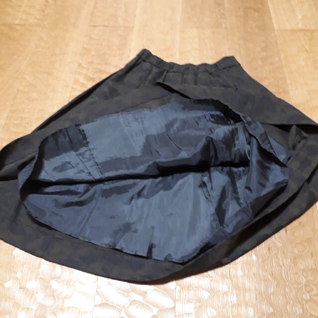 UNIQLO(ユニクロ)のUNIQLO♠️迷彩柄スカート レディースのスカート(ひざ丈スカート)の商品写真