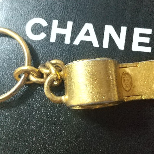CHANEL(シャネル)の希少価値☆CHANEL ヴィンテージシャネル ホイッスル チャーム ゴールド レディースのアクセサリー(チャーム)の商品写真