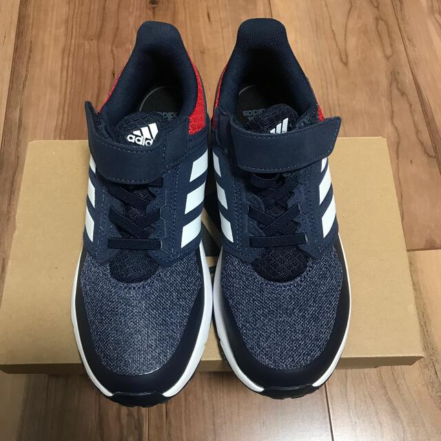 adidas(アディダス)のピカチュウさん専用　kidsシューズ　adidas 21cm キッズ/ベビー/マタニティのキッズ靴/シューズ(15cm~)(スニーカー)の商品写真