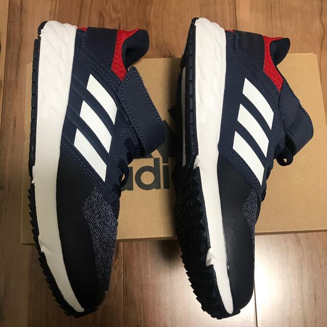 adidas(アディダス)のピカチュウさん専用　kidsシューズ　adidas 21cm キッズ/ベビー/マタニティのキッズ靴/シューズ(15cm~)(スニーカー)の商品写真