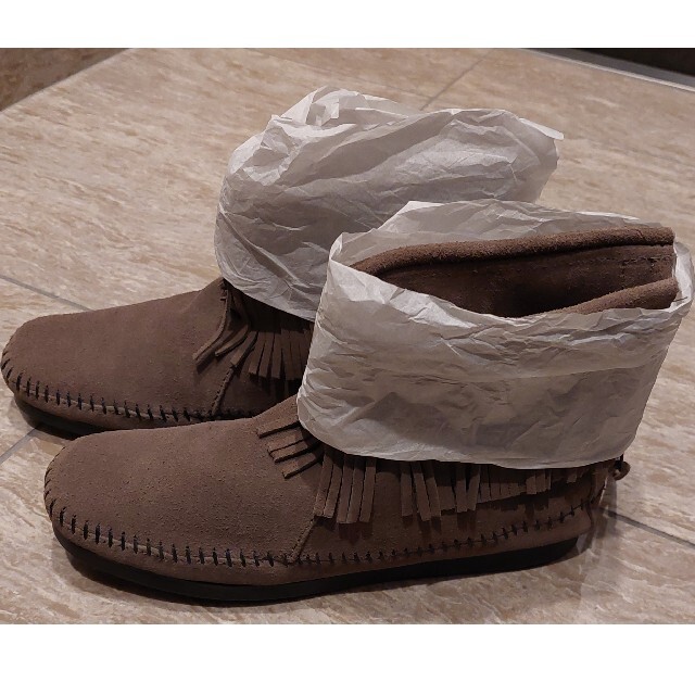 MINNETONKA　ミネトンカ　ショートブーツ レディースの靴/シューズ(ブーツ)の商品写真