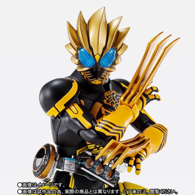 BANDAI(バンダイ)のS.H.Figuarts（真骨彫製法） 仮面ライダーオーズ ラトラーター コンボ エンタメ/ホビーのフィギュア(特撮)の商品写真