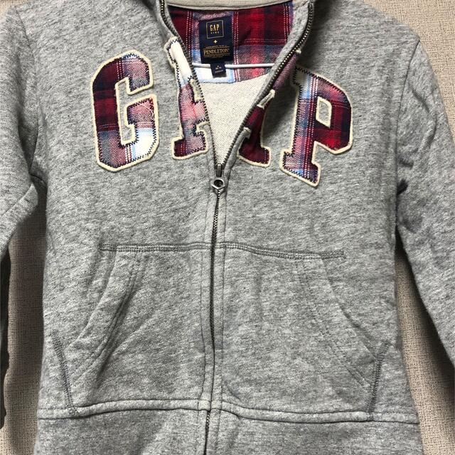 GAP キッズパーカー　Sサイズ　100センチ程度 キッズ/ベビー/マタニティのキッズ服男の子用(90cm~)(ジャケット/上着)の商品写真