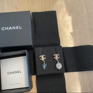 シャネル(CHANEL)のシャネル   ピアス　ストーン　マルチカラー　天然石(ピアス)