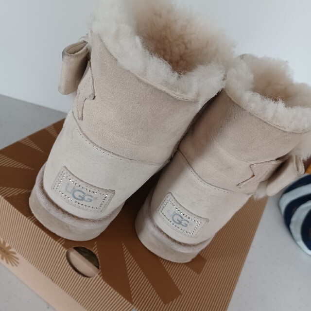 UGG(アグ)のUGGサイズ8ベージュ25cm レディースの靴/シューズ(ブーツ)の商品写真