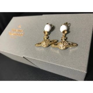 ヴィヴィアンウエストウッド(Vivienne Westwood)のヴィヴィアン ウエストウッド  ピアス ゴールド(ピアス)