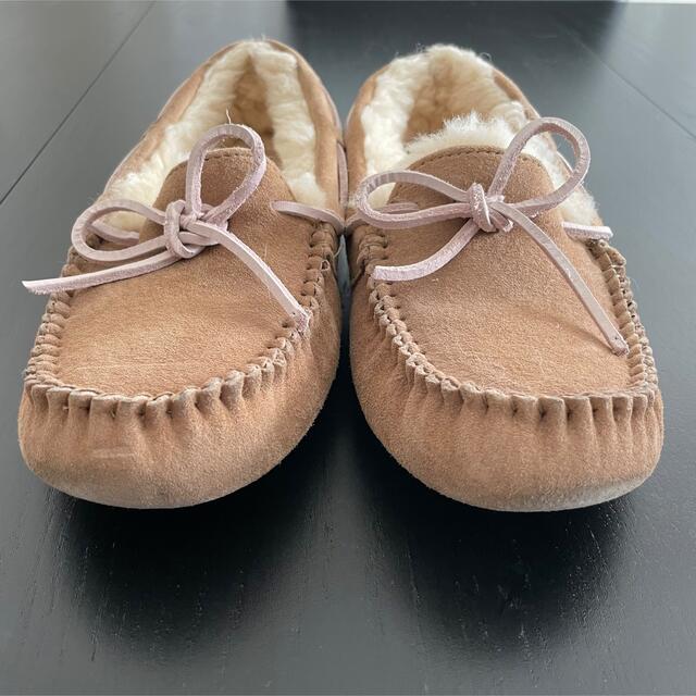 UGG(アグ)のUGG モカシン ダコタ　23cm 6 ベージュ×ピンク レディースの靴/シューズ(スリッポン/モカシン)の商品写真