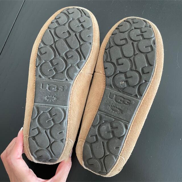 UGG(アグ)のUGG モカシン ダコタ　23cm 6 ベージュ×ピンク レディースの靴/シューズ(スリッポン/モカシン)の商品写真