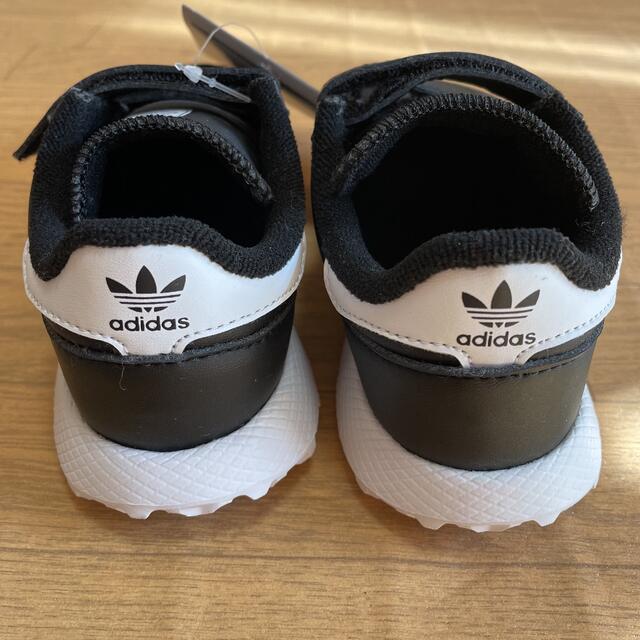 adidas(アディダス)の★アディダス・adidas新品スニーカー★ キッズ/ベビー/マタニティのベビー靴/シューズ(~14cm)(スニーカー)の商品写真