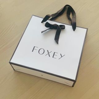 フォクシー(FOXEY)のフォクシー ☆ショッパー☆小サイズ☆クリスマスチャーム付き(ショップ袋)