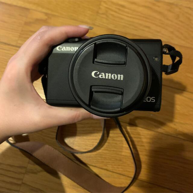 在庫有ります キャノン canon eos m100 ミラーレス一眼レフカメラ