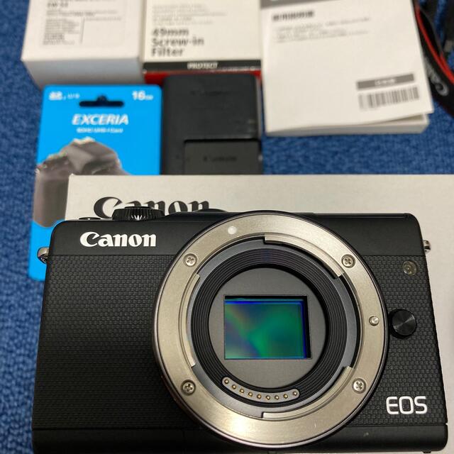 Canon(キヤノン)のCanon eos m100 レンズキット ミラーレス 一眼 Bluetooth スマホ/家電/カメラのカメラ(ミラーレス一眼)の商品写真